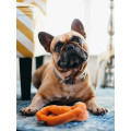Peluche  International Classic Pretzel- PET P.L.A.Y